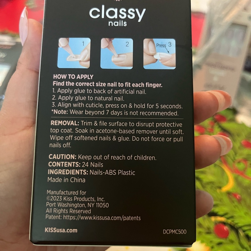 Kiss Classy Nails Set - Picture 3 of 3
